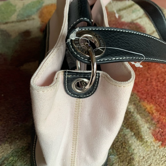 NET Tommy Halfinger back, roomie inside with zipper  and magnetic closure. - Picture 5 of 8